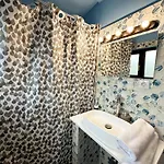Golden Escape - Charming In Prime Location 公寓