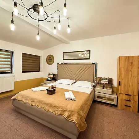 Golden Escape - Charming In Prime Location Craiova