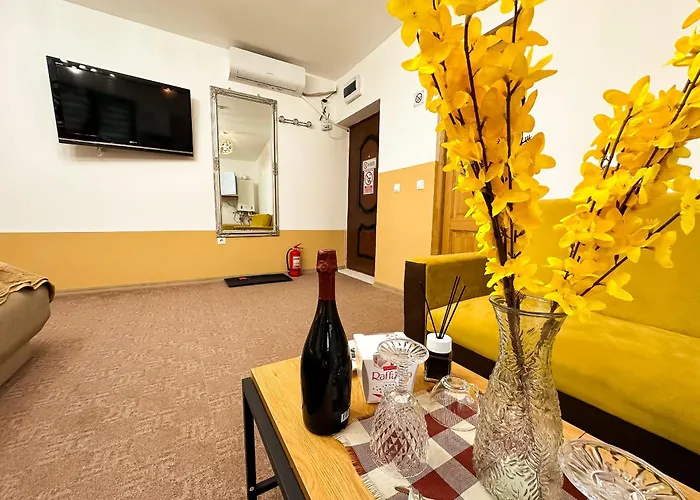 Apartament Golden Escape - Charming In Prime Location Krajowa