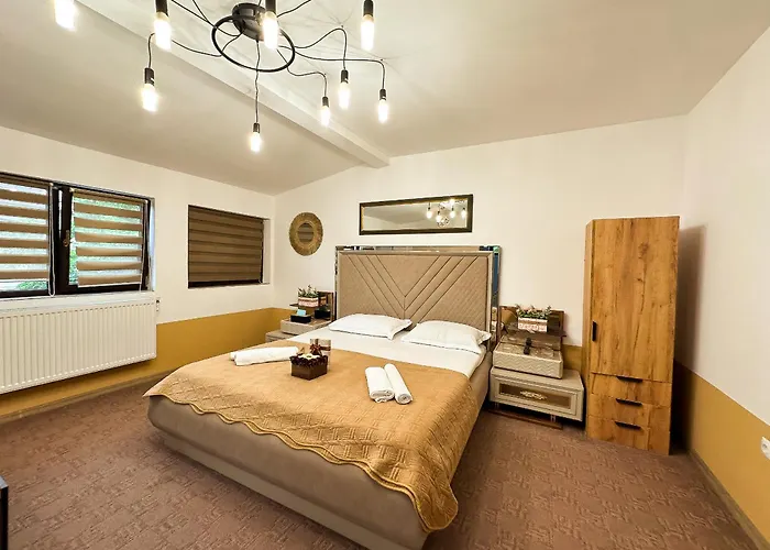 Golden Escape - Charming In Prime Location Krajowa