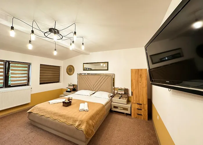 Golden Escape - Charming In Prime Location Apartament Krajowa