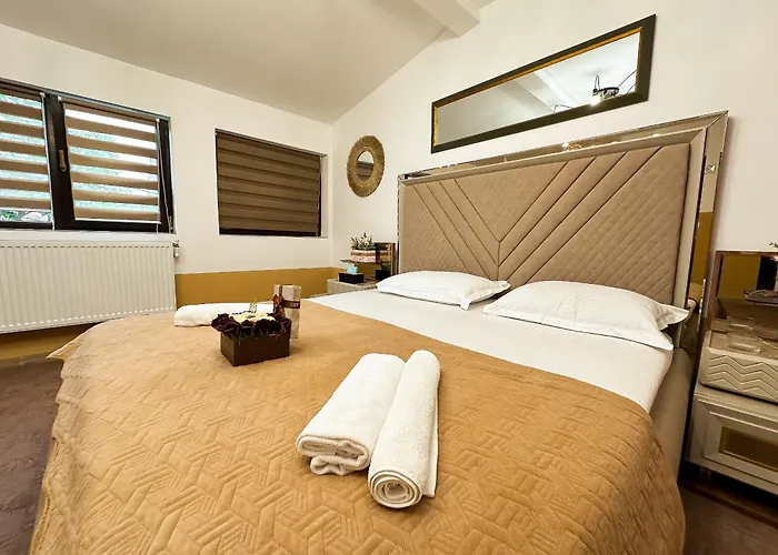 Golden Escape - Charming In Prime Location Krajowa