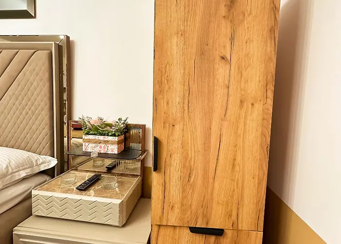 Apartament Golden Escape - Charming In Prime Location